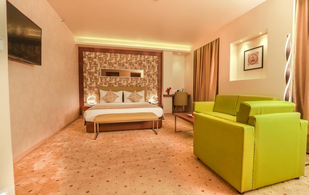 Ira By Orchid Bhubaneswar Hotel Buitenkant foto