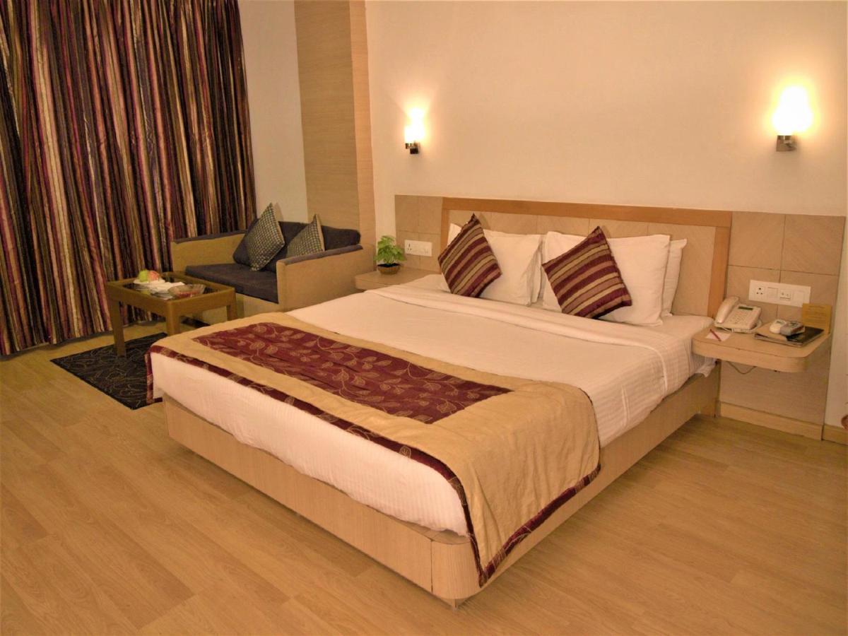 Ira By Orchid Bhubaneswar Hotel Buitenkant foto