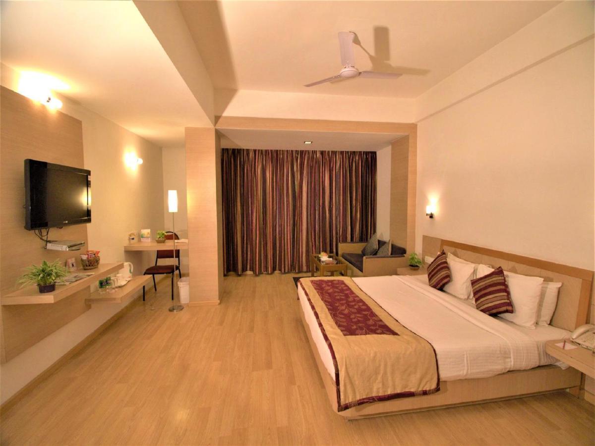 Ira By Orchid Bhubaneswar Hotel Buitenkant foto