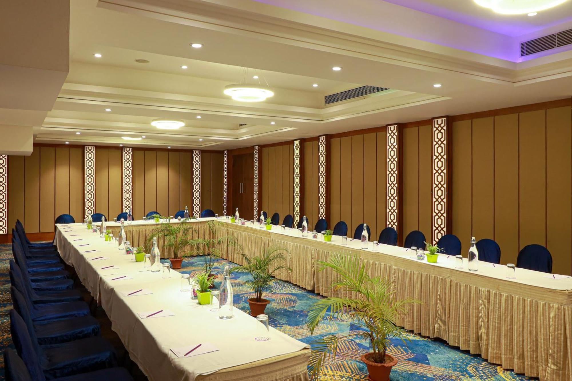 Ira By Orchid Bhubaneswar Hotel Buitenkant foto