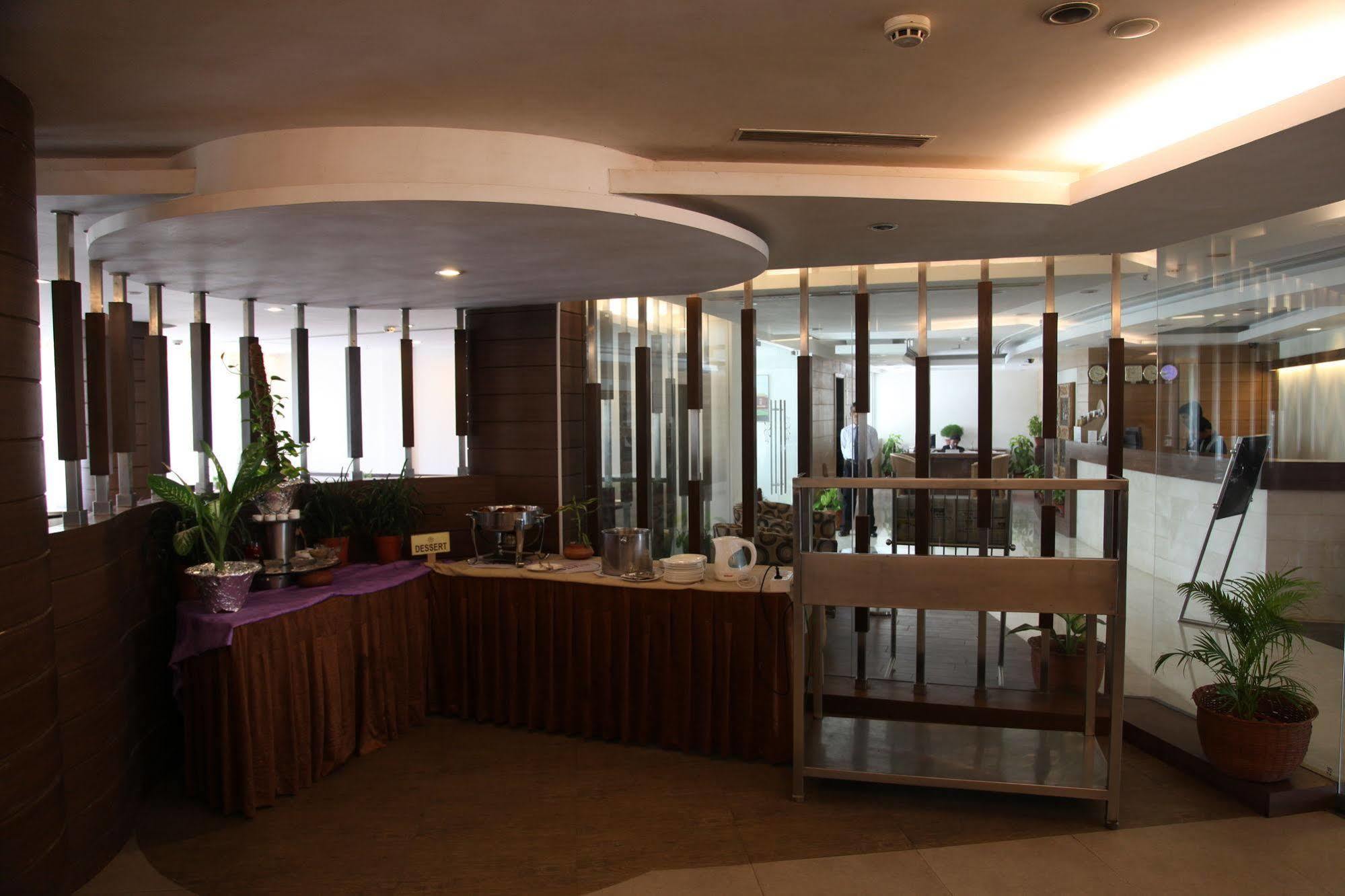 Ira By Orchid Bhubaneswar Hotel Buitenkant foto